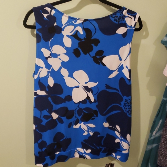 Stretchy, Dressy, Floral Plus Size Tank - Picture 2 of 4
